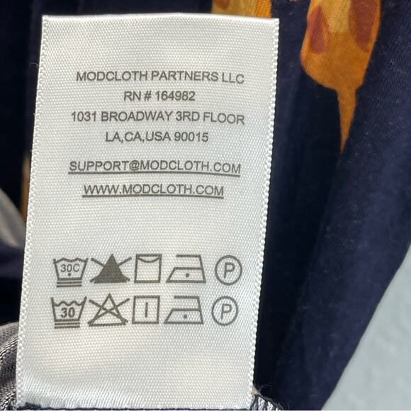 Modcloth The Surplice Is Right Faux-Wrap Top XL - Picture 7 of 12